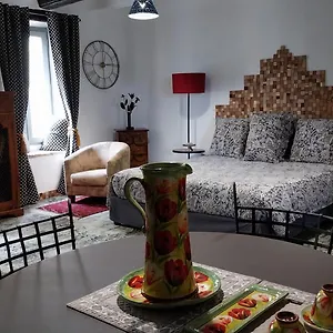 D'ici Et D'ailleurs Bed and breakfast